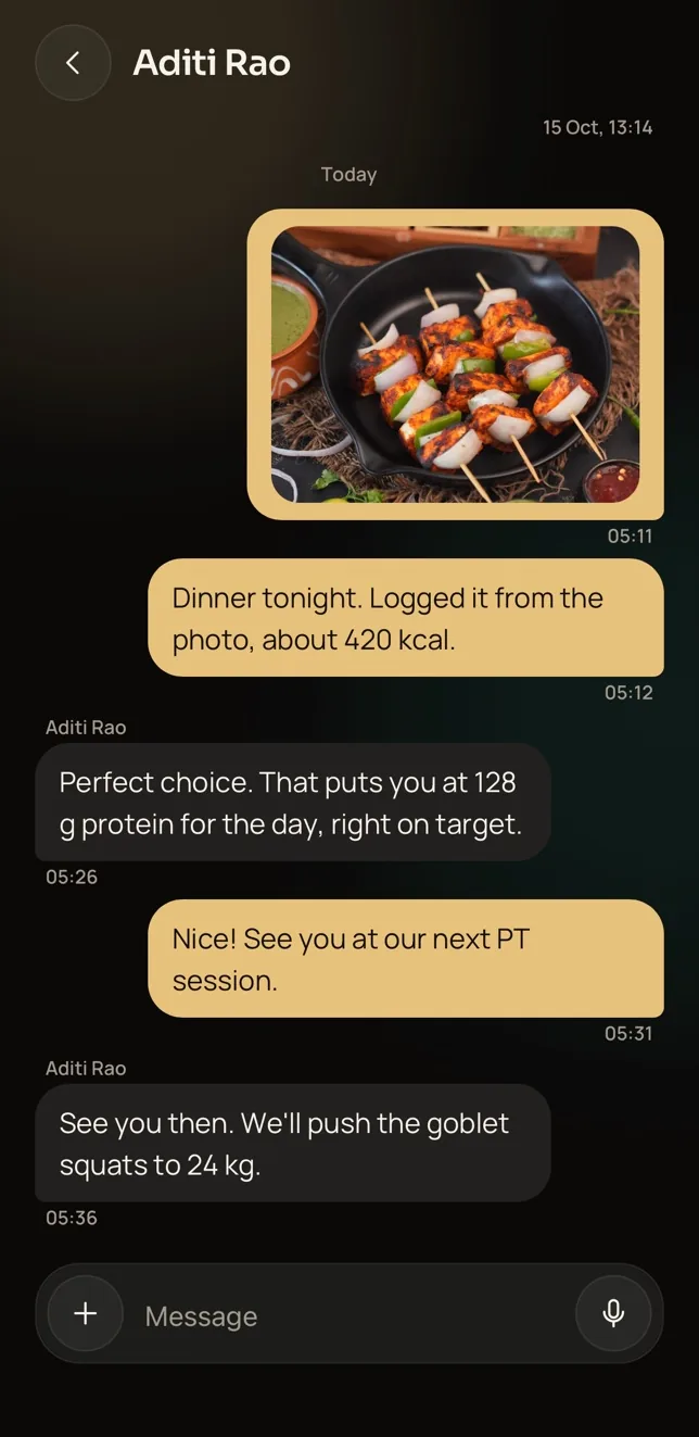 Trainaq shows a client's chat with their coach, including a photo of a meal.